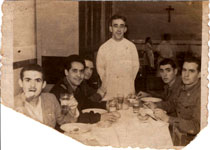 Ramn Botana Garca, segundo por la izquierda, posando junto a otros compaeros de la 10 promocin de la Agrupacin de Movilizacin y Prcticas de Ferrocarriles en La Corua - 29/10/1951 - La Corua