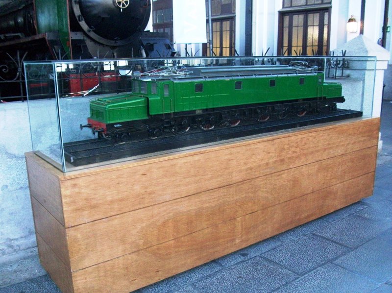 Modelo de locomotora elctrica 7201