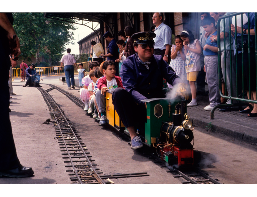 Circuito de 5 pulgadas en el aparcamiento del Museo del Ferrocarril de Madrid.