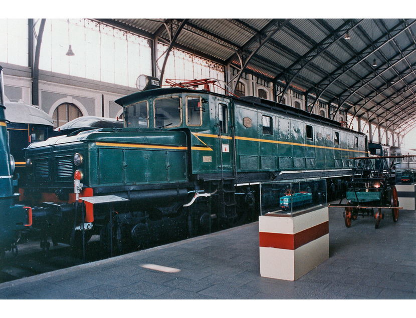 Vista parcial de la Sala de Traccin del Museo del Ferrocarril de Madrid