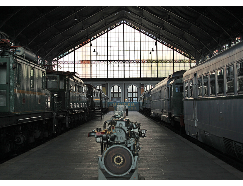 Vista de la sala de traccin del Museo del Ferrocarril de Madrid