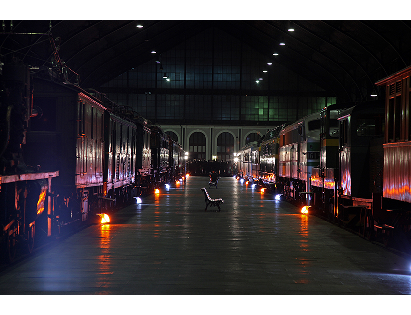 Iluminacin nocturna en el Museo del Ferrocarril de Madrid