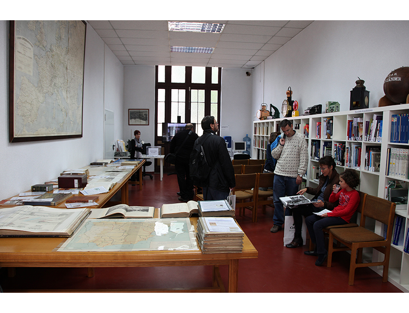 Exposicin en la Sala de consulta del AHF y la BF durante la Jornada de Puertas Abiertas 2013