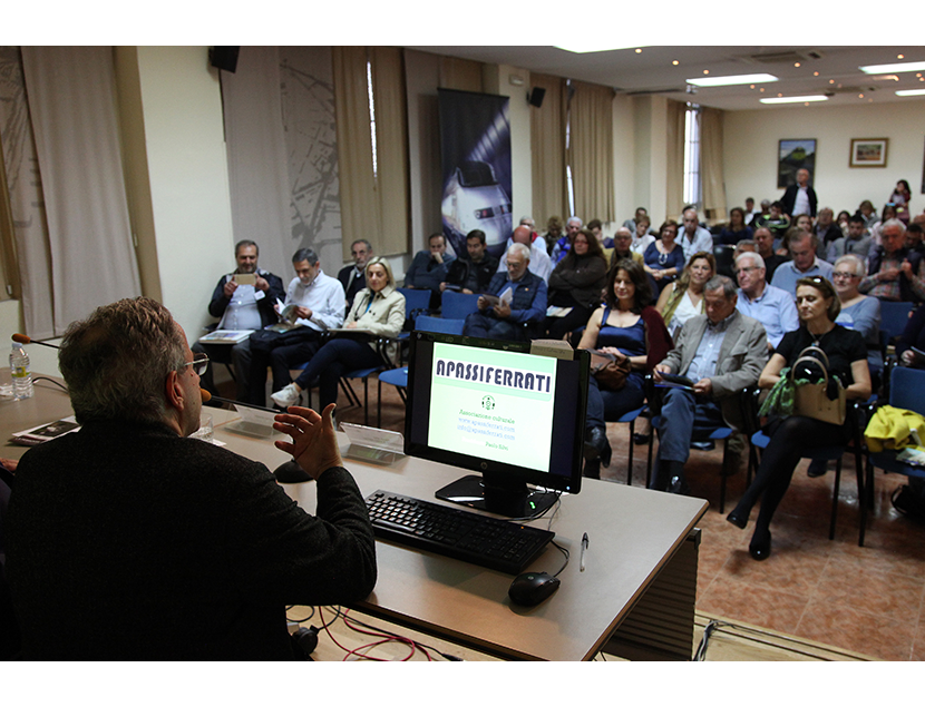 Conferencia de la asociacin cultural italiana Apassiferrati durante la Jornada de Puertas Abiertas 2016