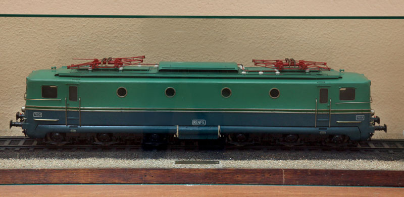 Modelo de locomotora eléctrica Serie 7600 de RENFE