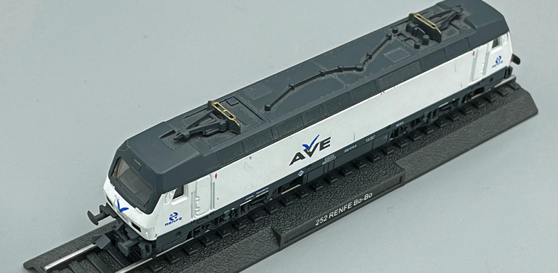 Modelo de locomotora elctrica 252 de AVE