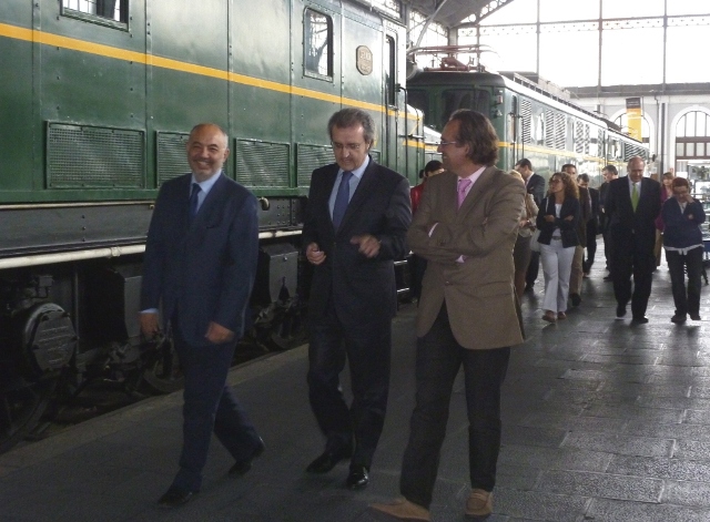 Visita de Jess Miranda, subsecretario del Ministerio de Fomento, al Museo del Ferrocarril de Madrid