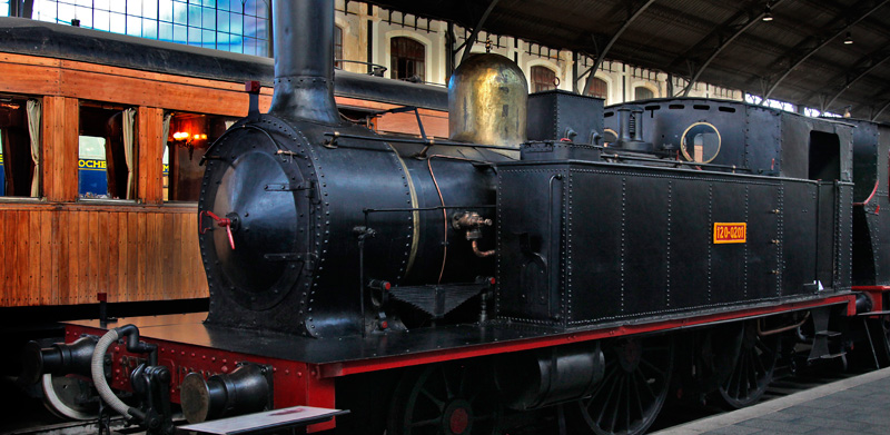 Locomotora de vapor 120-0201. Rodaje tipo porter (Sharp & Stewart, Gran Bretaa, 1877)