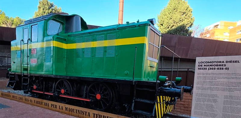 Locomotora de maniobras 10335