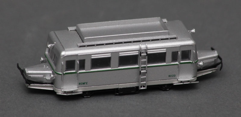 Modelo de automotor trmico 9033 de RENFE