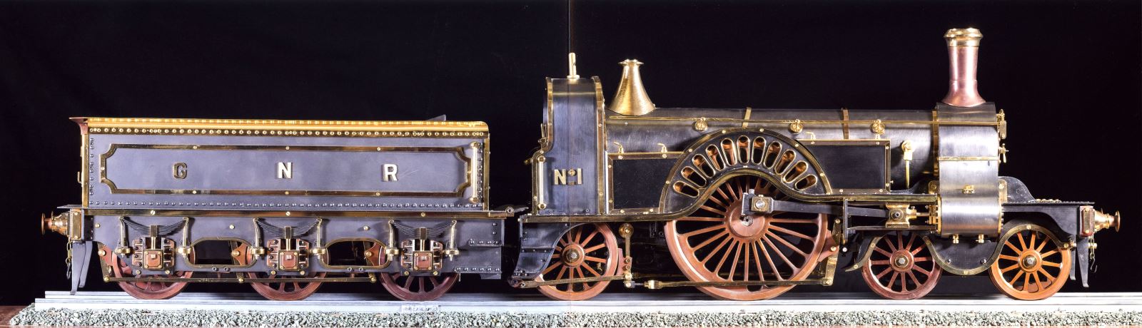 Modelo de locomotora de vapor GNR Stirling Single N 1